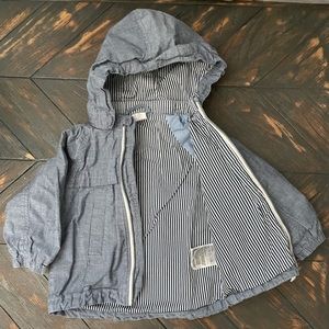 Jacket in thick woven cotton, detachable hood yoke at back